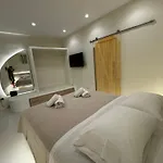 White Jacuzzi Апартаменты Иос