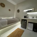 White Jacuzzi Апартаменты
