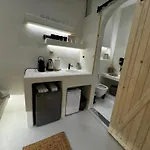 Апартаменты White Jacuzzi *