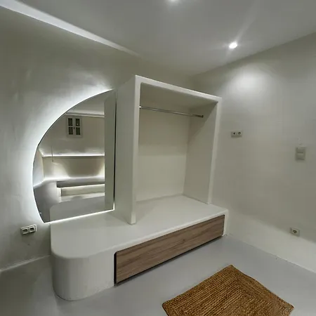 Апартаменты White Jacuzzi