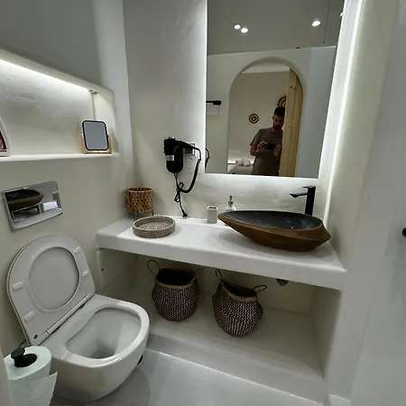 White Jacuzzi Διαμέρισμα Ίος