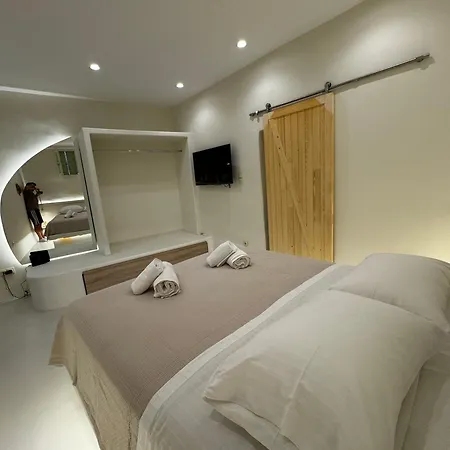 White Jacuzzi Appartement Chora (Ios)